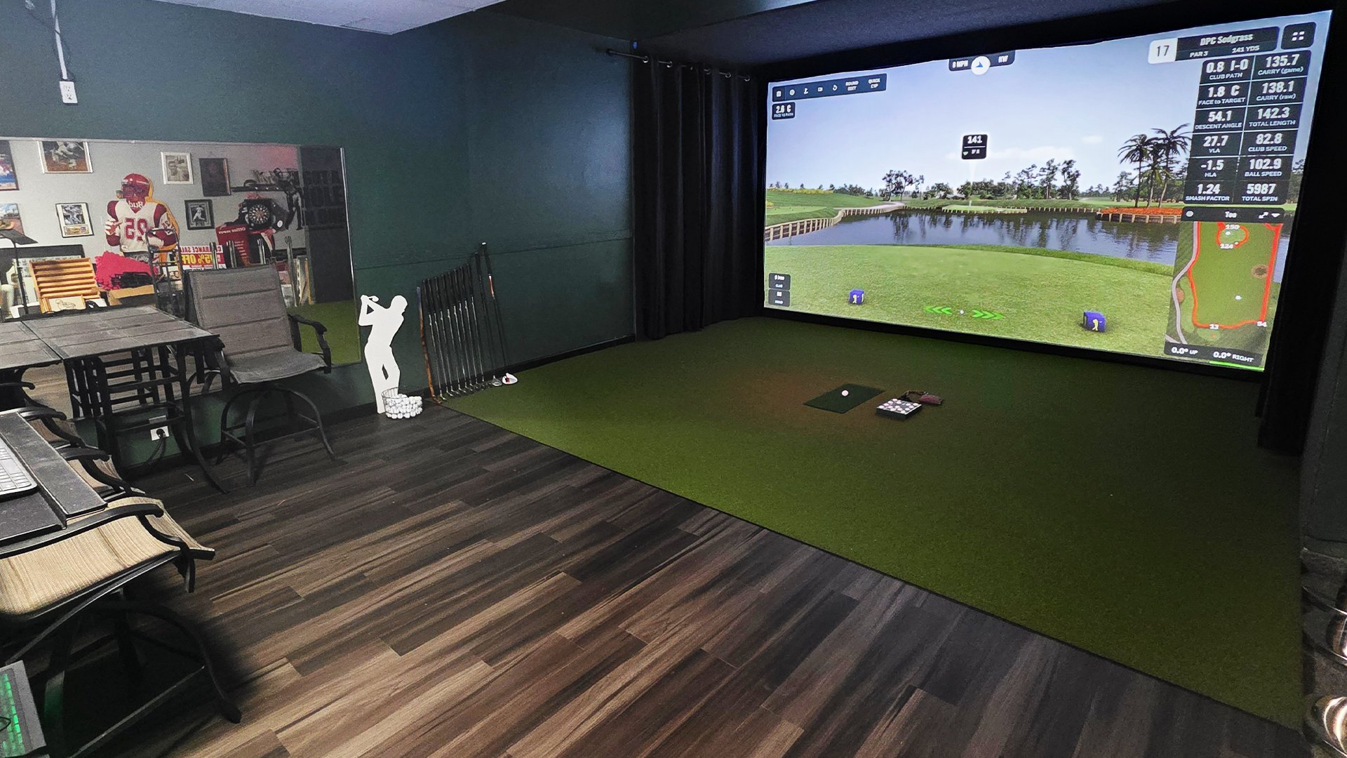 Detroit Golf Sim Clawson simulator room